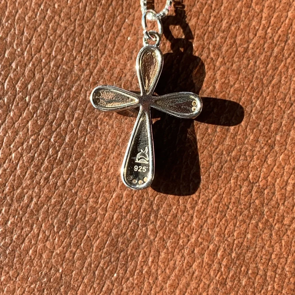 Blue Larimar Cross Pendant on an Italian Silver chain. - Picture 6 of 6